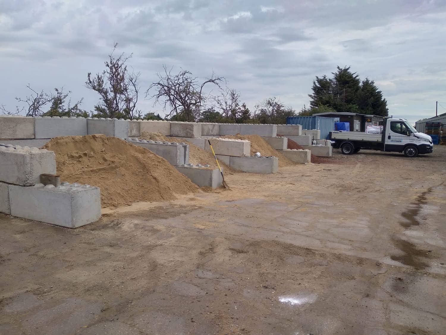 Contact Whites Aggregates