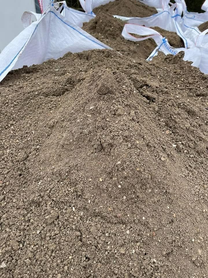 Construction aggregate delivery